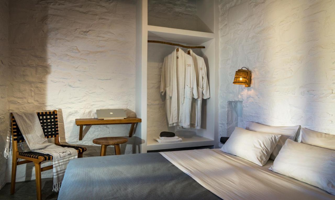Maris Private Residence Folegandros Town Exterior photo